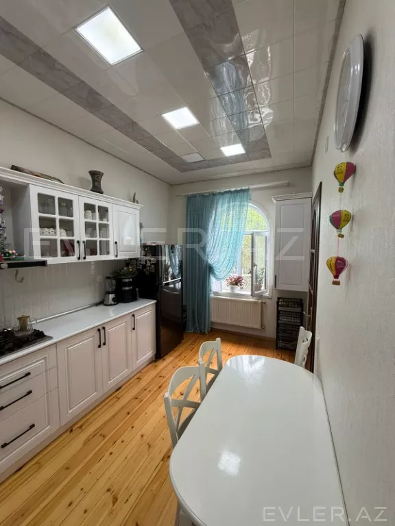 Satılır, həyət evi/villa