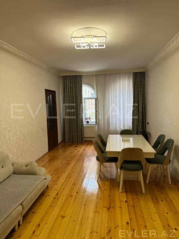 Satılır, həyət evi/villa