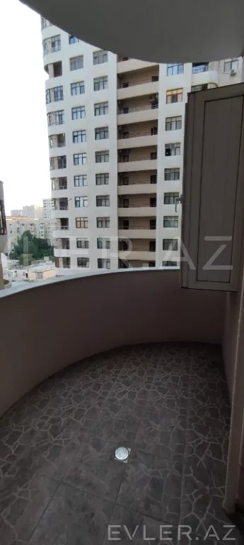 Satılır, köhnə tikili