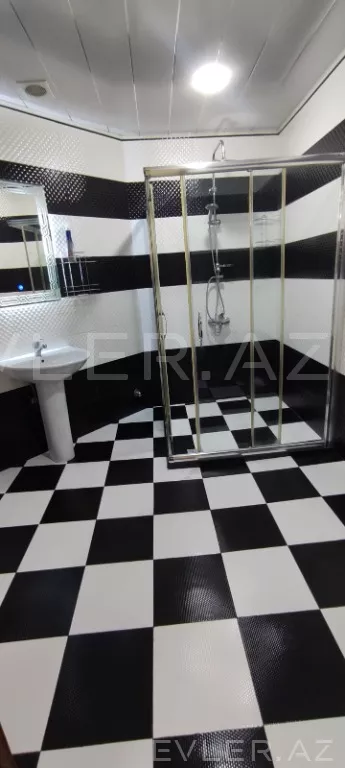 Satılır, köhnə tikili