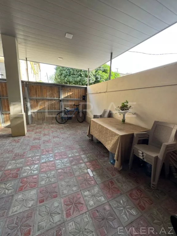 Satılır, həyət evi/villa