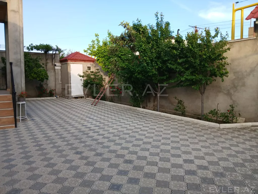 Satılır, həyət evi/villa