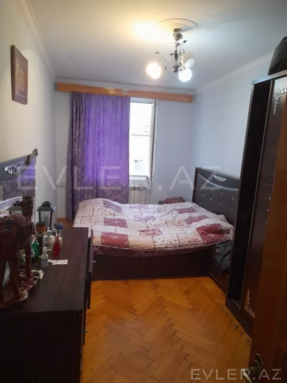 Satılır, köhnə tikili