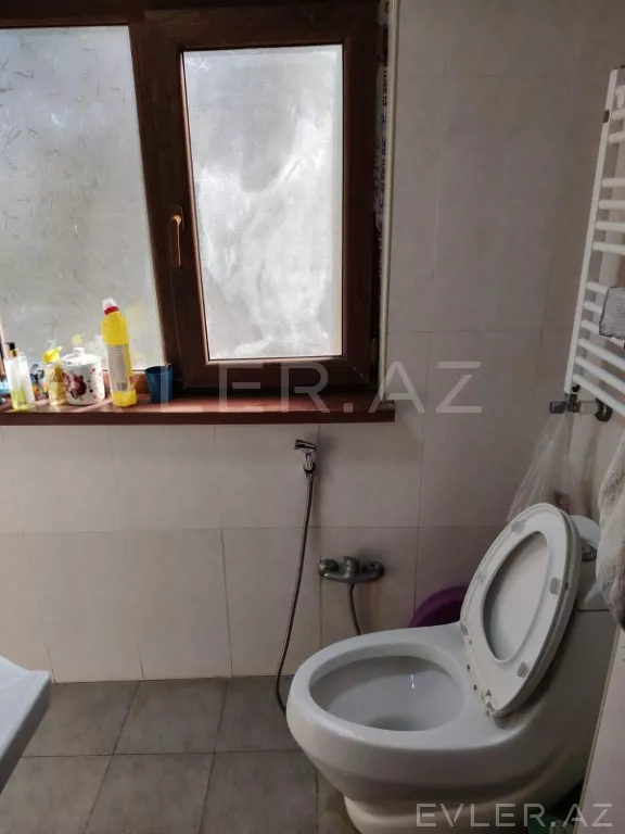 Satılır, köhnə tikili
