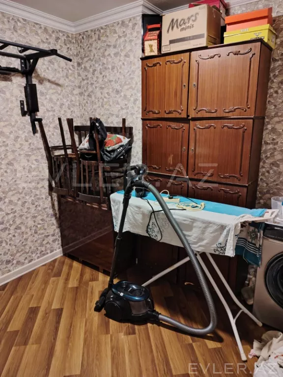 Satılır, köhnə tikili
