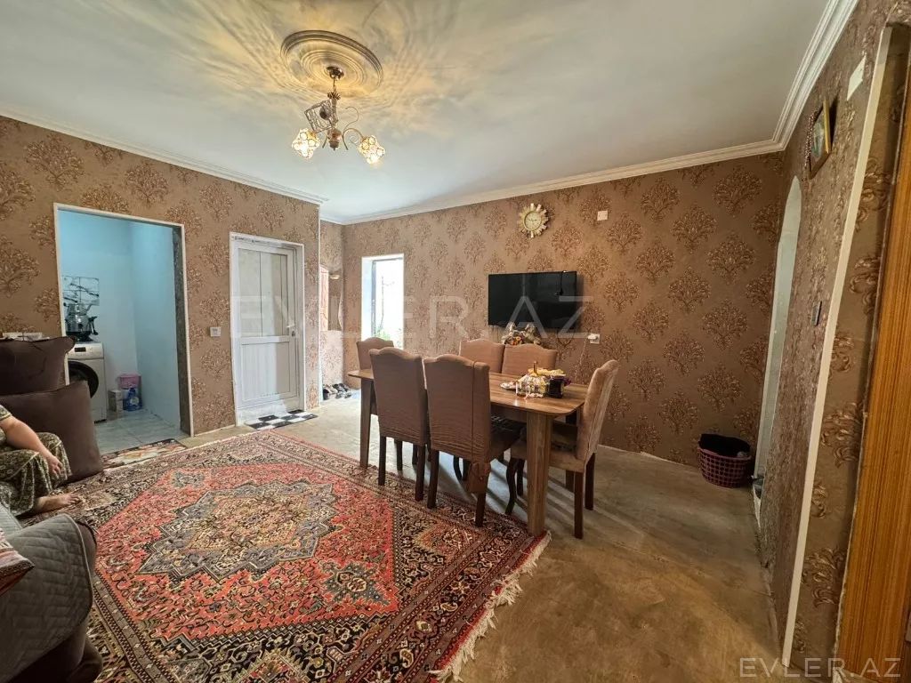 Satılır, həyət evi/villa