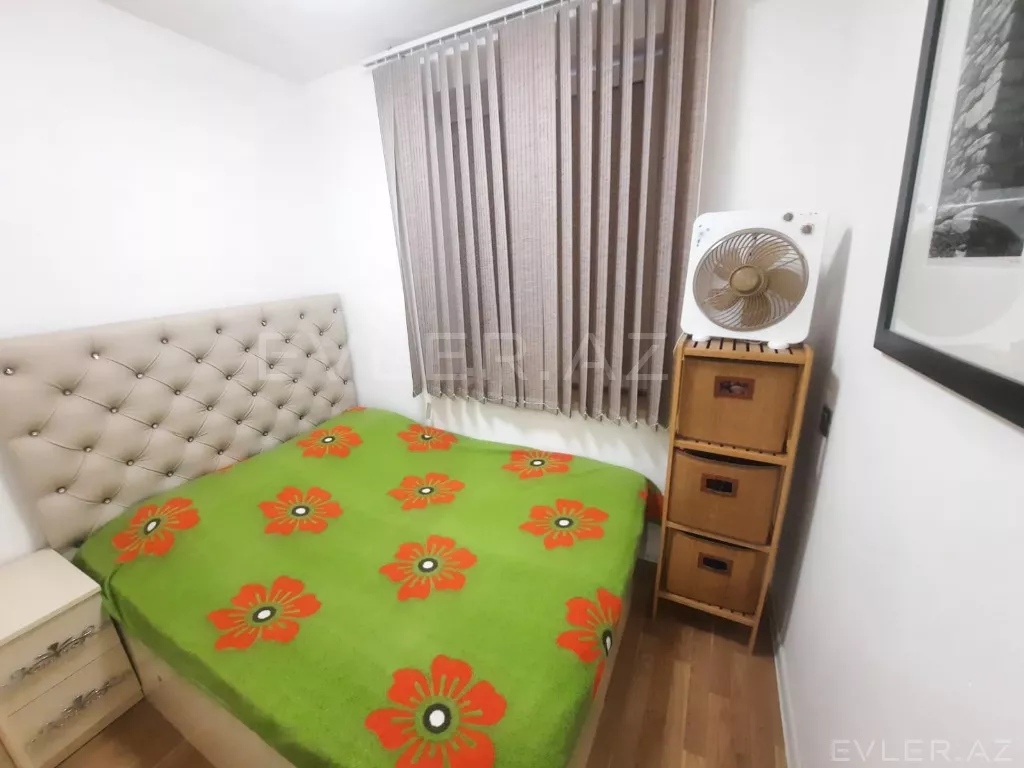 Aylıq, köhnə tikili