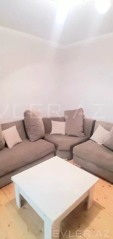 Satılır, həyət evi/villa