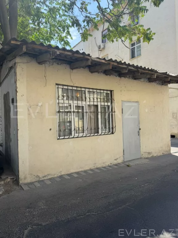 Satılır, həyət evi/villa