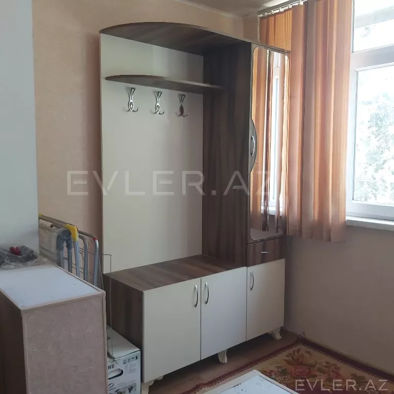 Aylıq, köhnə tikili