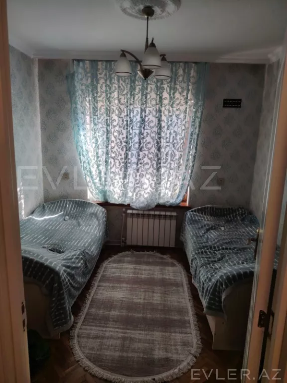 Satılır, köhnə tikili