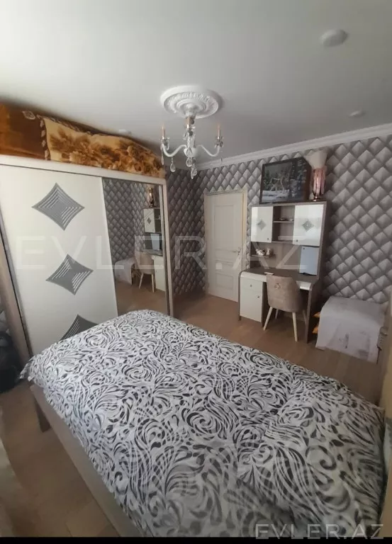 Satılır, köhnə tikili