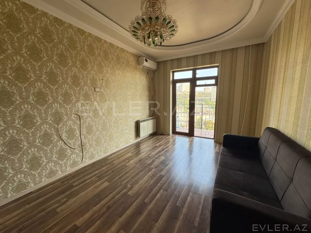Aylıq, köhnə tikili