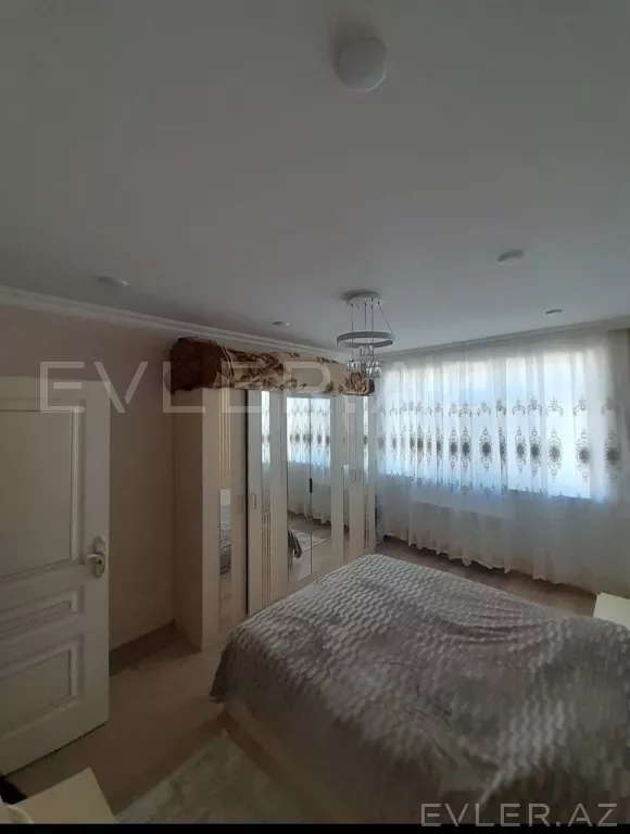Satılır, köhnə tikili