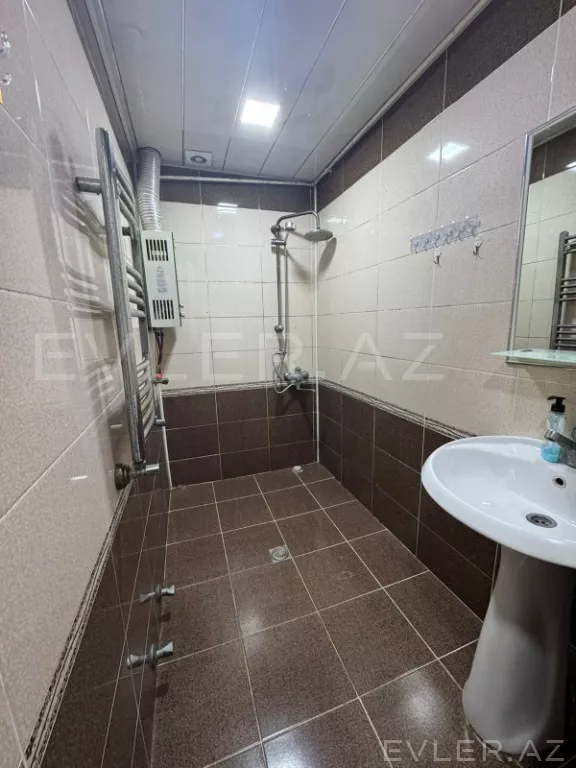 Aylıq, köhnə tikili