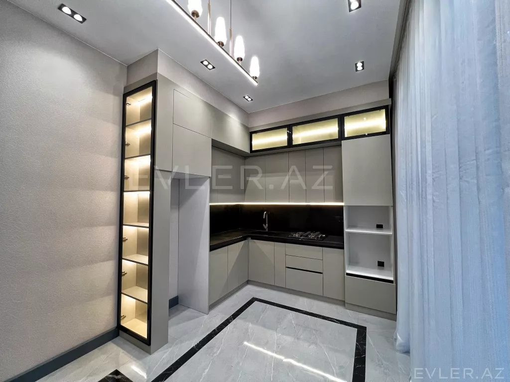 Satılır, həyət evi/villa