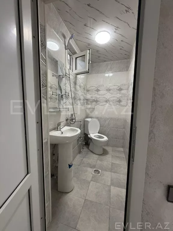 Satılır, həyət evi/villa