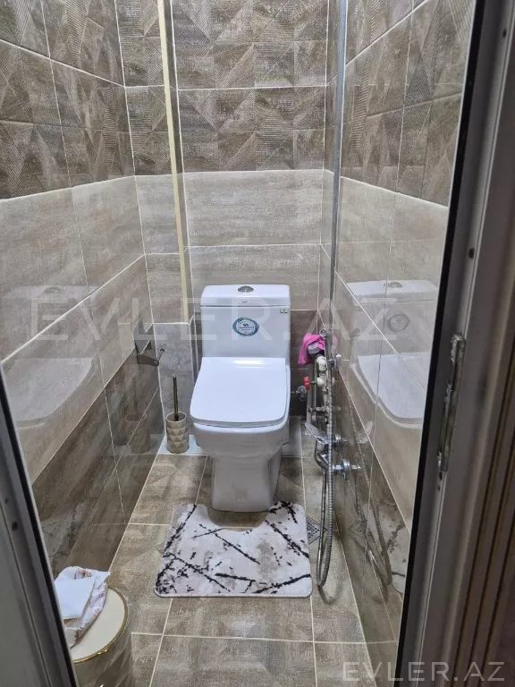 Satılır, köhnə tikili