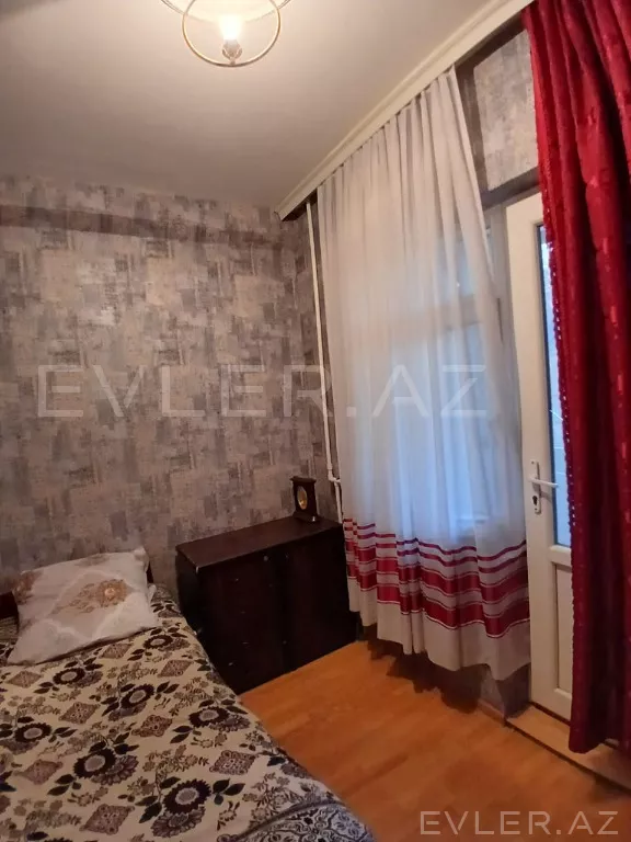 Satılır, köhnə tikili
