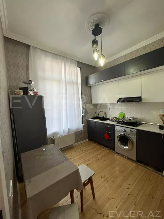 Satılır, həyət evi/villa