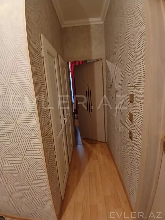 Satılır, köhnə tikili