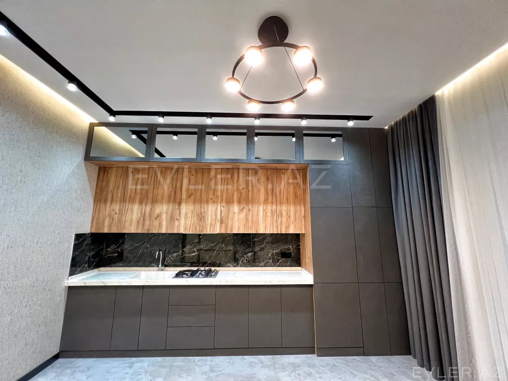 Satılır, həyət evi/villa