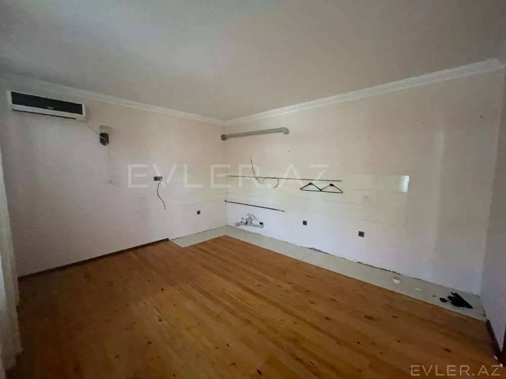 Satılır, həyət evi/villa