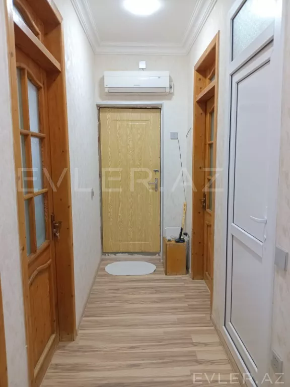 Satılır, həyət evi/villa