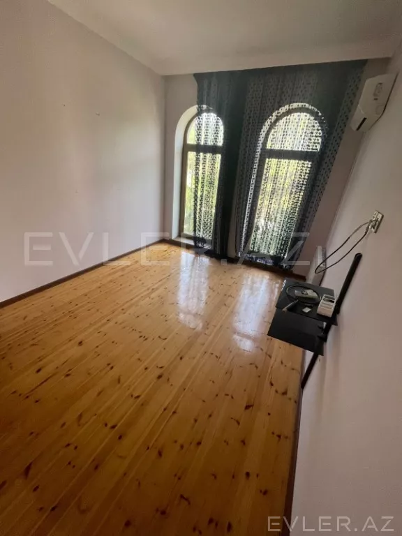 Satılır, həyət evi/villa