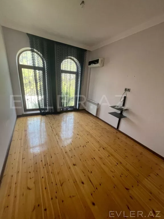 Satılır, həyət evi/villa