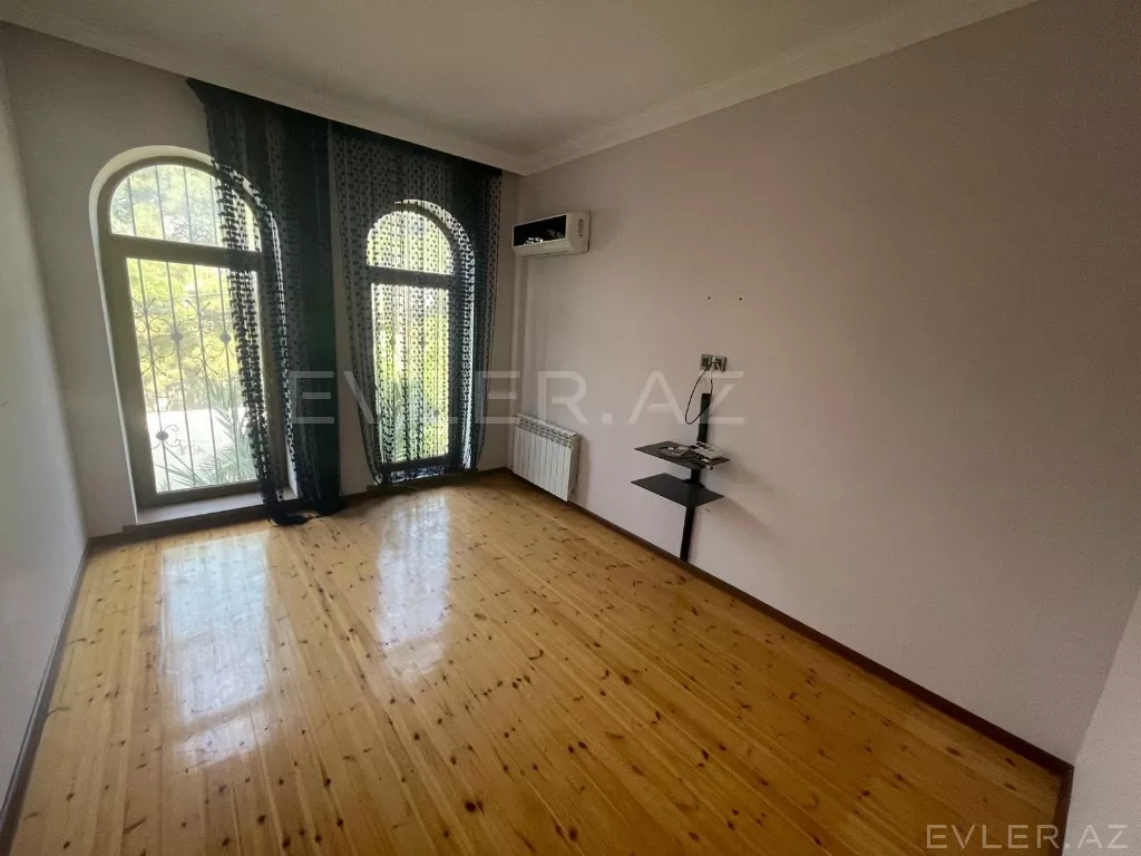 Satılır, həyət evi/villa