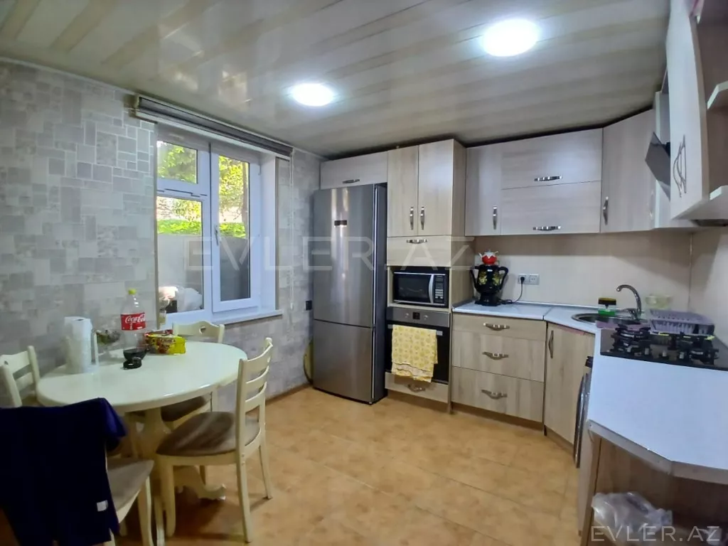 Satılır, həyət evi/villa
