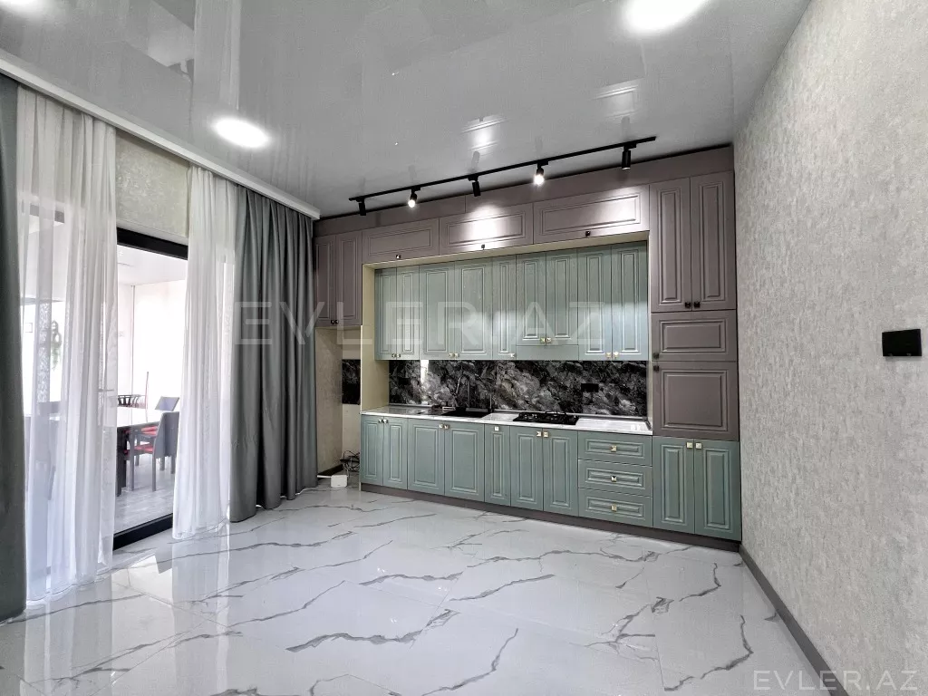 Satılır, həyət evi/villa