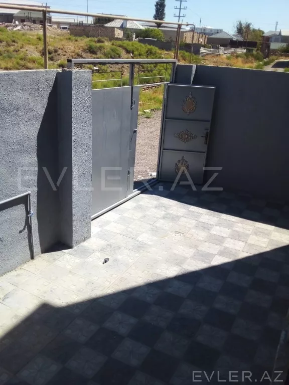 Satılır, həyət evi/villa