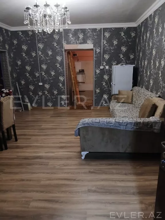Satılır, həyət evi/villa