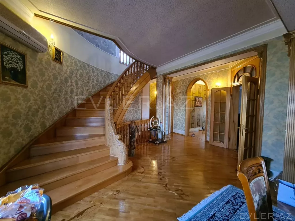 Satılır, həyət evi/villa