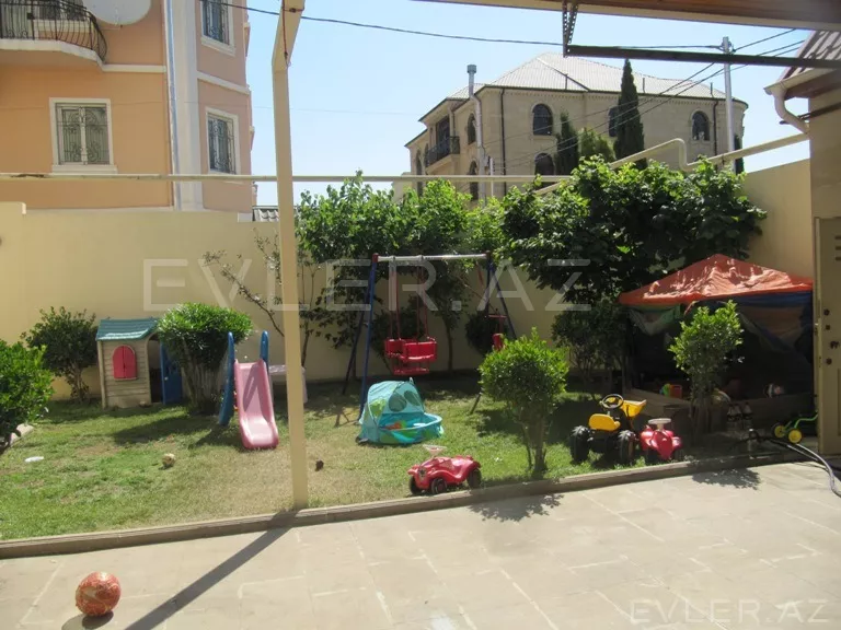 Satılır, həyət evi/villa
