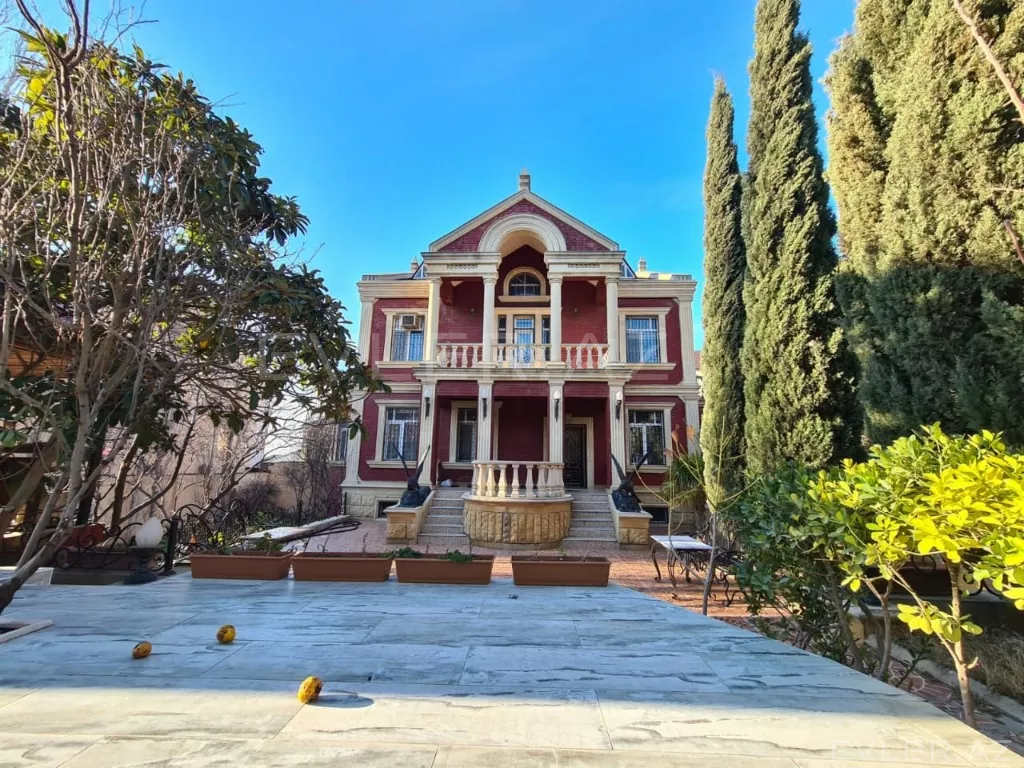 Satılır, həyət evi/villa