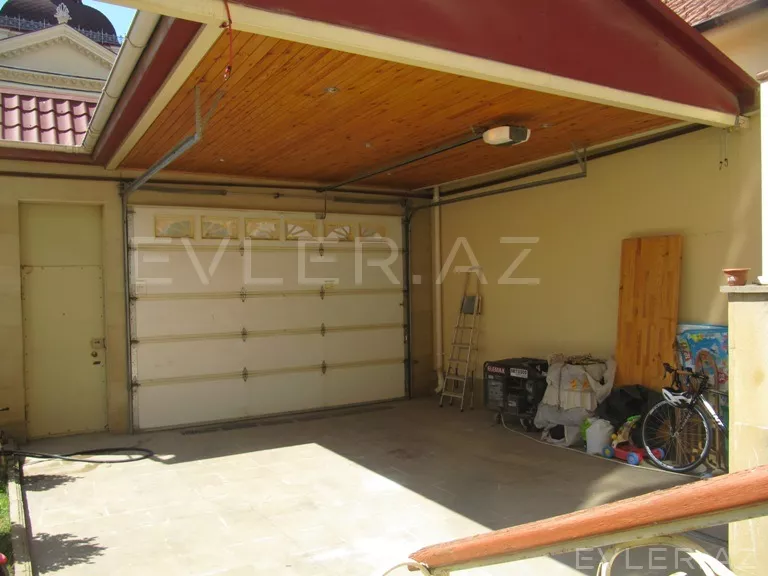 Satılır, həyət evi/villa