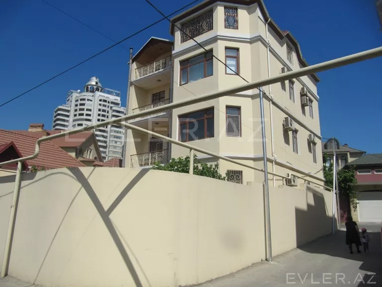 Satılır, həyət evi/villa