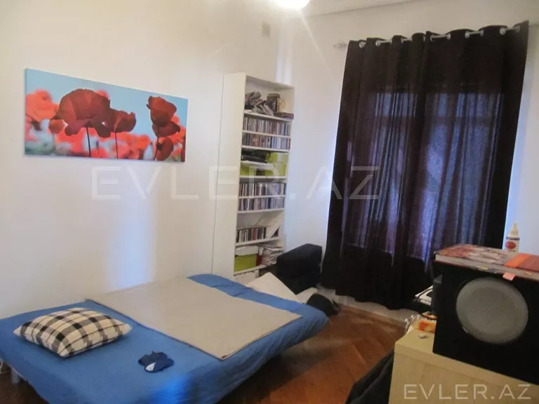 Satılır, həyət evi/villa