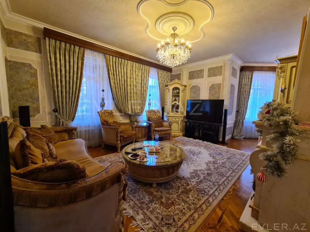 Satılır, həyət evi/villa