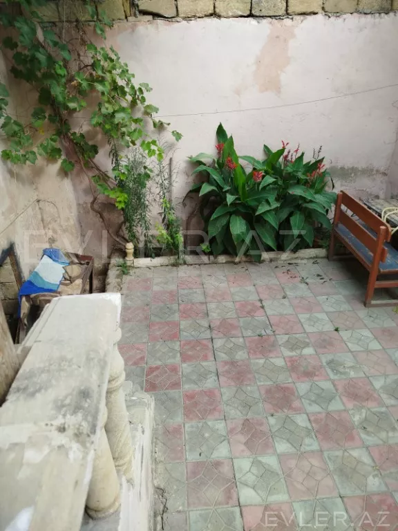 Satılır, həyət evi/villa