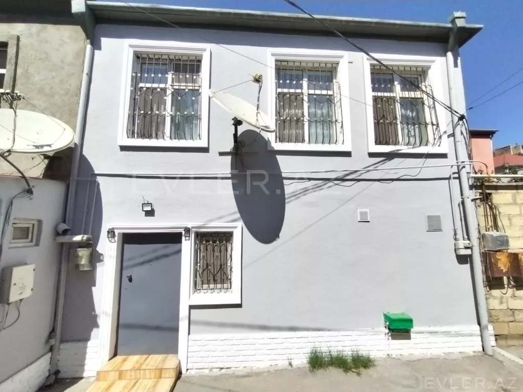 Satılır, həyət evi/villa