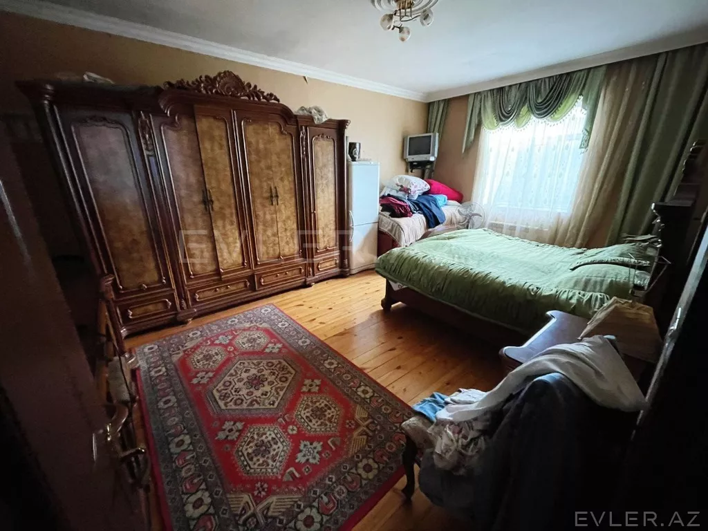 Satılır, həyət evi/villa