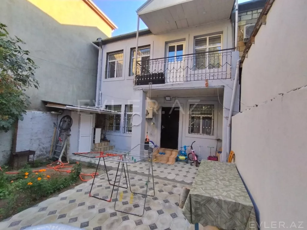 Satılır, həyət evi/villa