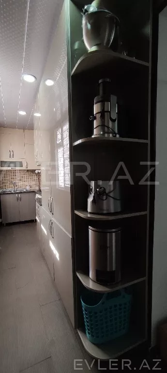 Satılır, köhnə tikili