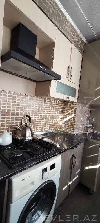 Satılır, köhnə tikili