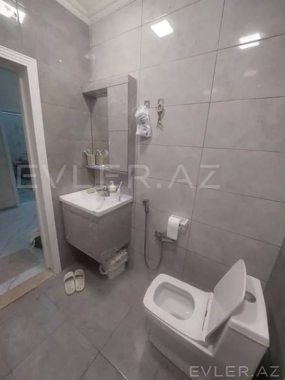 Satılır, həyət evi/villa