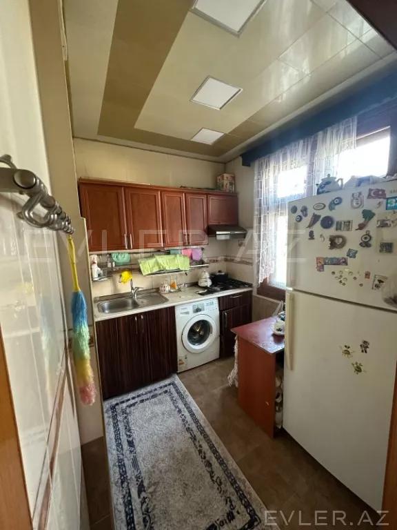 Satılır, köhnə tikili